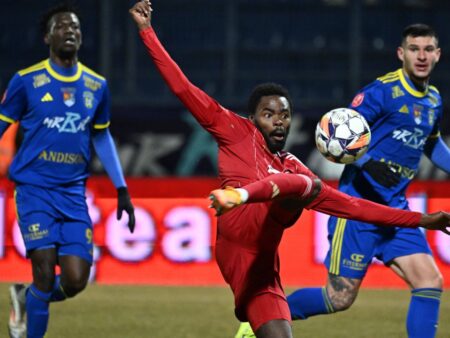 Unirea Slobozia – Sepsi, Poli Iași – Petrolul și FC Botoșani – FC Hermannstadt, de la 16:00! ECHIPELE DE START: Descoperim ultima retrogradată și echipele de baraj.