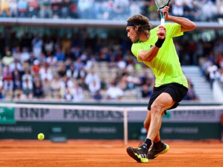 Eliminat de la Roland Garros 2025, Tsitsipas a surprins! A angajat un antrenor renumit în tenis