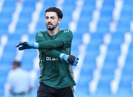 Andrei Vlad a încasat goluri spectaculoase! Echipa românului a suferit o înfrângere rușinoasă acasă, chiar și cu un om în plus, la 1-0.