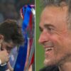 Gestul lui Kvaratskhelia în fața trofeului Champions League l-a făcut pe Luis Enrique să râdă.