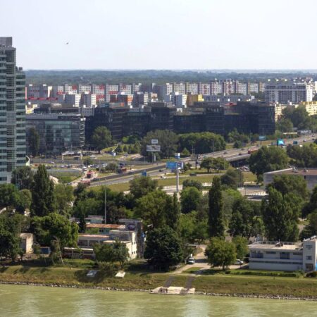 CORESPONDENȚĂ DIN SLOVACIA: „Bronxul” Bratislavei, la zece minute de naționala U21 » „Orașul în oraș” s-a reinventat, trecând prin ocupația nazistă și industrializarea socialistă