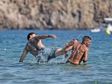Zlatan Ibrahimovic „l-a pus la podea” pe Marco Verratti, sub privirile soției sale superbe, în Ibiza.