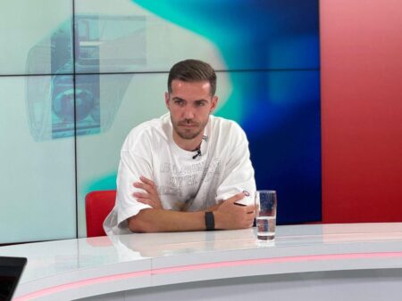 „E o formă de dictatură. Am mai întâlnit astfel de lucruri în timpul comunismului.”
