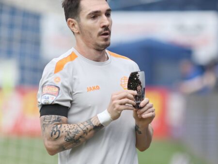 Jucătorii de la Metaloglobus își amintesc de Luca Manolache: „Ne-a motivat să luptăm și pentru el!”