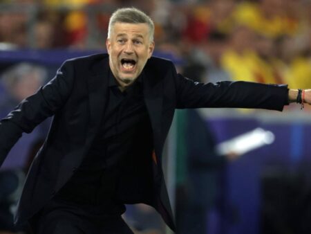 Primul cap a căzut după sosirea lui Edi Iordănescu la Varșovia! » Legenda avea 25 de ani la Legia