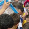 Naționala oferă autografe copiilor de Ziua Copilului