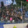 Suporterii Poli Iași își fac simțită prezența în meciul de baraj cu Metaloglobus.