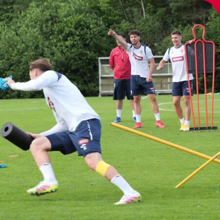 România Euro U21: Distracție și voie bună la antrenamentele echipei naționale de tineret în Austria! Exerciții cu zâmbetul pe buze.