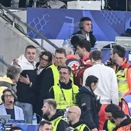 Românul care a decedat la finala Ligii Națiunilor era un bucătar renumit în Germania. A căzut de la 8 metri, peste loja presei.