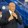 Iată o variantă reformulată a titlului:

„Recent dat afară, Luciano Spalletti primește deja o ofertă » Salariu de cinci ori mai mare decât la naționala Italiei!”