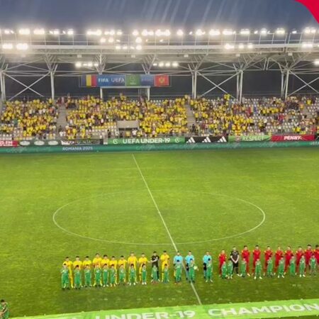România U19 – Muntenegru U19: Imnul României a răsunat pe Stadionul Arcul de Triumf.