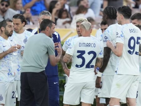 Cristi Chivu face „ordine” în apărare! Doi jucători sunt pe cale de plecare + Declarația directorului general al Parmei