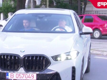 Gheorghe Hagi, prezent la meciul Danemarca – România. ”Regele” surprins la volanul unei mașini de lux
