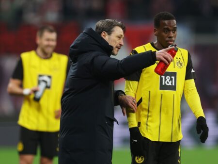 Schimbare de plan? Bayern încearcă să-l atragă pe starul lui Dortmund înainte de transferul în Londra.