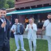 Constantin Budescu a urcat pe scenă, iar toți „petroliștii” au început să danseze: „Adu caii, Simioane!” / „Se vede Mamaia în totalitate, Tanțooo”