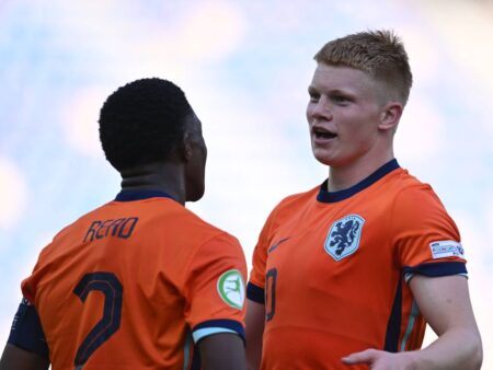 România U19 se confruntă cu un adversar de temut: Olanda U19, având în spate o echipă plină de vedete, ne blochează drumul spre finala europeană.