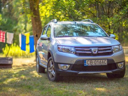 Sandero va fi echipat cu motor hibrid, iar noul Spring va fi lansat în 2026.
