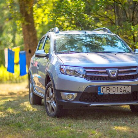 Sandero va fi echipat cu motor hibrid, iar noul Spring va fi lansat în 2026.