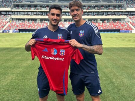 Doi spanioli au semnat cu Steaua și au pozat în tricoul de la Ghencea