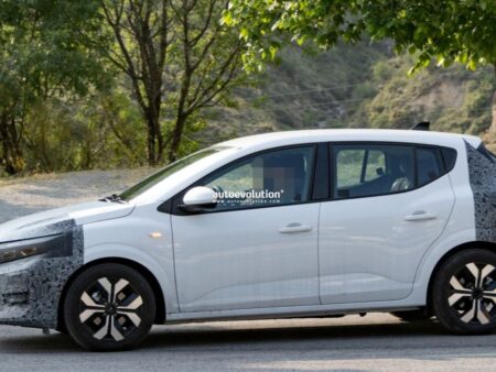 Dacia dezvoltă o nouă strategie: Sandero va fi echipat cu un motor de ultimă generație. Cum se va prezenta modelul 2026?