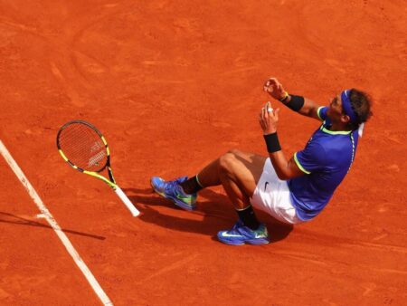 Racheta lui Rafael Nadal, cea mai scumpă din istorie! » S-a vândut pentru un record de 157.000 de euro