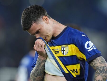 Transferul lui Dennis Man la Lazio a fost închis! Anunțul făcut de Parma privind decizia finală.