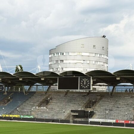 CORESPONDENȚĂ GSP: România și lumea s-au schimbat! Am pășit pe ultimul stadion unde Dinamo a triumfat în grupele cupelor europene » Uimitor cum arată peluza.