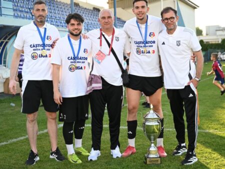 Dom’ profesor a reușit! Mesajul lui Bogdan Lobonț după promovarea în liga a II-a.