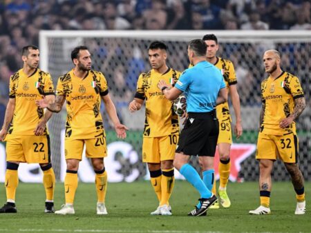 Cristi Chivu riscă să rămână fără jucătorul considerat „netransferabil” » Așteptat la Istanbul