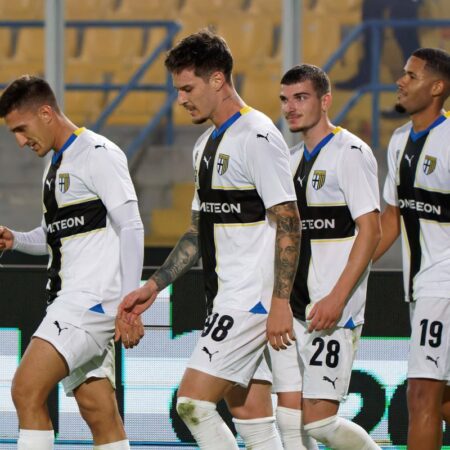 Lazio solicită o reducere pentru transferul lui Dennis Man » Oferta propusă de Parma și suma oferită!