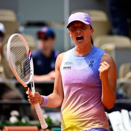 Duel incendiar în semifinale la Roland Garros » Iga Swiatek devine a doua semifinalistă la Paris