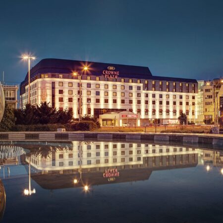 Naționala României s-a cazat la Bratislava, aproape de Reședința Prezidențială! Care este tariful pentru o cameră pe noapte?