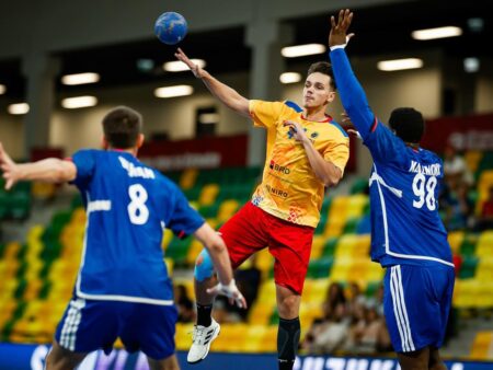 România, înfrângere severă la Campionatul Mondial U21 » Oponenții au realizat un parcurs de 10-1 în repriza a doua