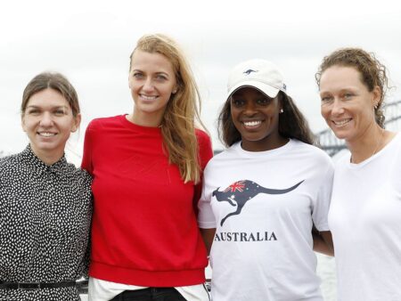 Petra Kvitova, dublă învingătoare la Wimbledon, își anunță retragerea din tenis. Reacția Simonei Halep.