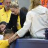 Mama și iubitele jucătorilor României U21 i-au consolat după înfrângerea strânsă în fața Italiei