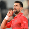Novak Djokovic a avansat în semifinale la Roland Garros și a stabilit un nou record de jumătate de secol.