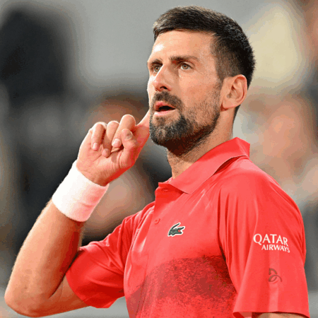Novak Djokovic a avansat în semifinale la Roland Garros și a stabilit un nou record de jumătate de secol.