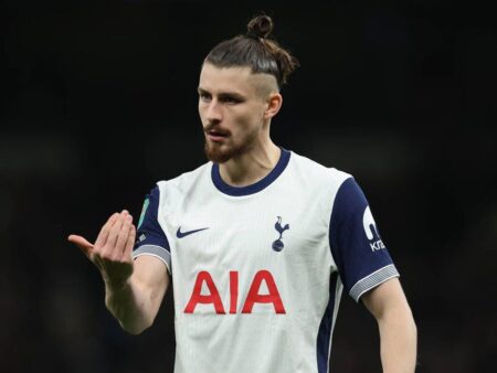 Concurență pentru Radu Drăgușin la Tottenham » Fundașul de 1,92 metri se alătură echipei londoneze
