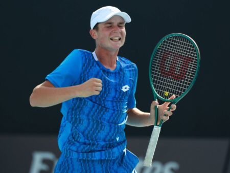 Un jucător român a avansat în sferturile de finală la competiția de juniori de la Roland Garros » Victorie în 54 de minute în „optimi”
