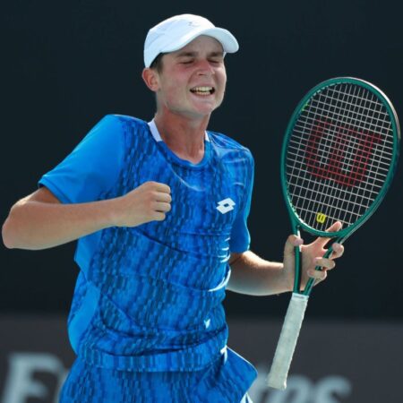 Un jucător român a avansat în sferturile de finală la competiția de juniori de la Roland Garros » Victorie în 54 de minute în „optimi”