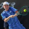 Juniorul român Yannick Alexandrescu avansează în optimile de finală la Roland Garros.