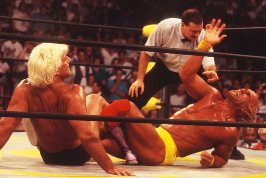 Ric Flair, luptându-se cu marele Hulk Hogan Veste cruntă pentru o legendă din wrestling » A fost diagnosticată cu cancer de piele