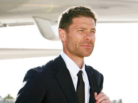 Timpul s-a restrâns pentru Xabi Alonso înainte de debutul său la Real Madrid.
