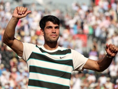 Carlos Alcaraz, a 5-a finală la rând! Numărul 2 mondial a obținut a 17-a victorie consecutivă și își dorește revanșa în ultimul act de la Queen’s.