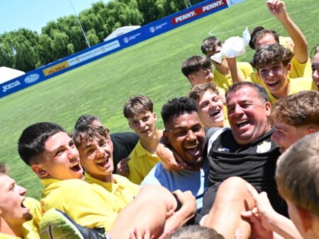 Denis Oroian, noul Helmut Duckadam! Portarul „a reușit să apere toate loviturile de departajare”, iar echipa lui Eric din Mediaș a câștigat Cupa