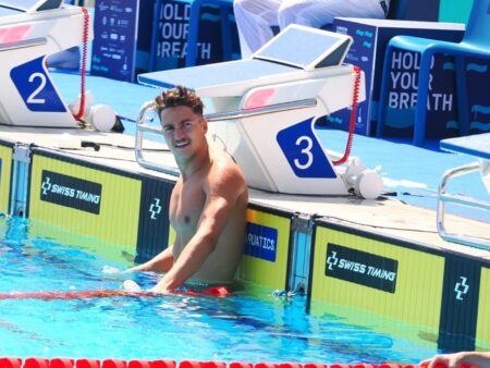 Denis Popescu stabilește un record național la 100 m fluture la Campionatul European U23 » Sportivul de 21 de ani avansează în finală