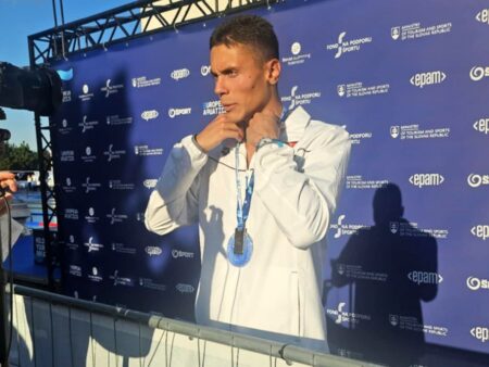 „Primul om care a realizat asta. Nimic nu durează pentru totdeauna.”
