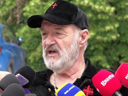 „I-am spus că sunt de acord să i-l dau”