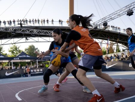 Baschet 3×3, muzică, vedete și energie urbană: BCR Sport Arena Streetball vine în Parcul Liniei, de azi până pe 22 iunie.