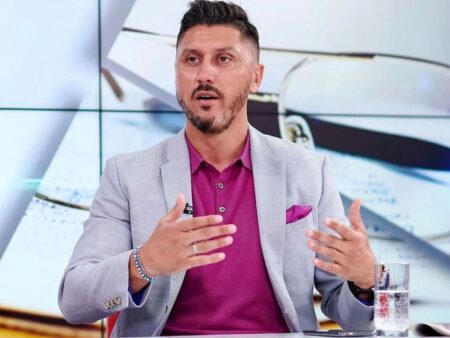 „El prezintă slăbiciuni în apărare”